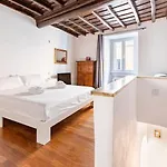Bottega Augustea Duplex In Monti *