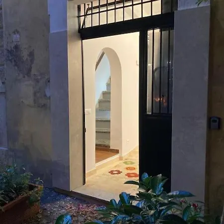 Bottega Augustea Duplex In Monti شقة روما