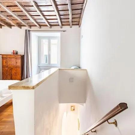Bottega Augustea Duplex In Monti *